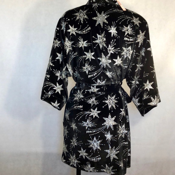NWT🎁🎄Victoria’s Secret Velvet Black Robe - Picture 5 of 8